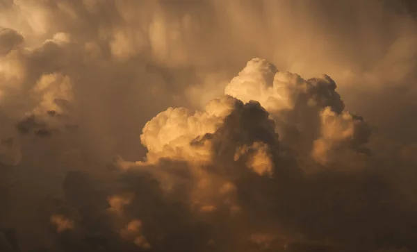 Sky Turns Dark Turbulent Storm Approaches — Stock Photo, Image