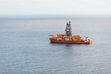 Offshore petrol ve gaz drillship