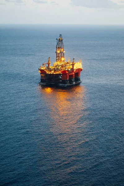 Plate Forme Pétrolière Gazière Offshore Avec Éclairage — Photo