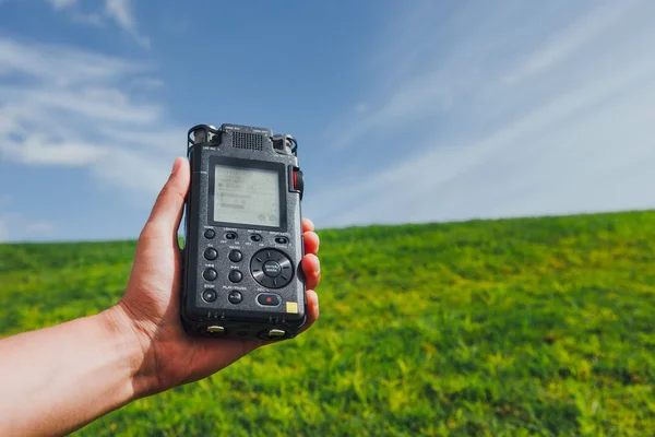 Draagbare Audio Recorder Girosaldi Veld Opnemen Van Ambient Geluiden Van — Stockfoto