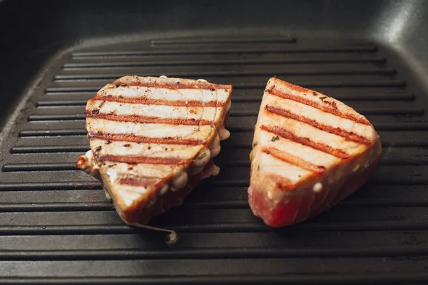 Tuna Fish Grill Cooking Frying Pan — Stock Photo, Image