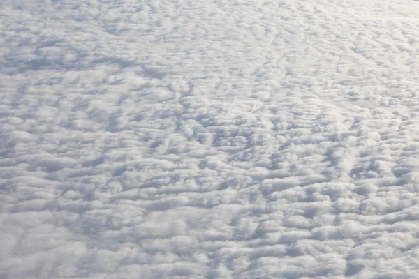 Υψηλό Ουρανό Πάνω Από Σύννεφα Φόντο — Φωτογραφία Αρχείου