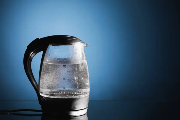 Electric Glass Kettle Blue Background — Stock Photo, Image