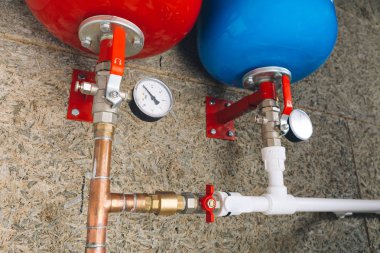 Basınç ölçü aygıtları, kazan dairesi ile genleşme tankları