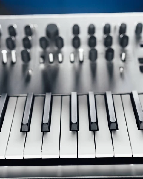 Metallic Analog Synthesizer Close View — Stock Photo, Image