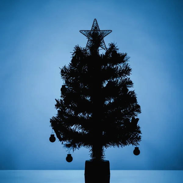 Sagoma Dell Albero Natale Sfondo Blu — Foto Stock