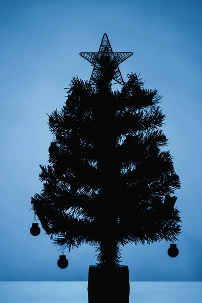 Sagoma Dell Albero Natale Sfondo Blu — Foto Stock