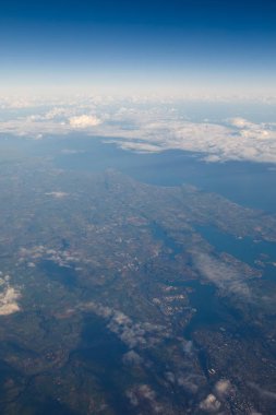 İngiltere'ye yan uçak penceresinden görüntülemek
