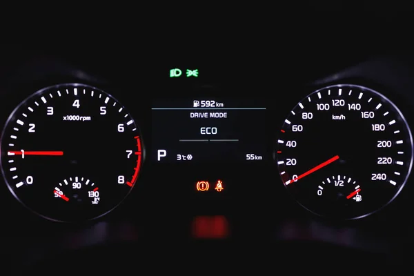Hastighetsmätare dashboard med belysning — Stockfoto