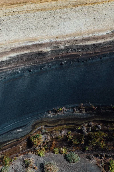 Estrato da crosta terrestre em secção transversal, fundo abstrato — Fotografia de Stock