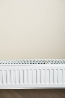 oturma odasında ısıtma radyatörü