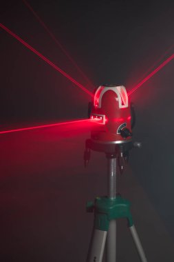 lazer seviyesi aracı duman kırmızı ışık ışınları