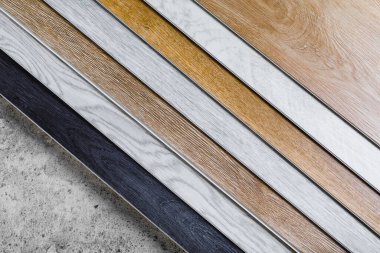 Beton zemindeki döşeme varyasyonlarını kapla