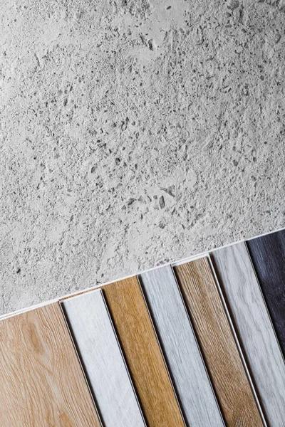 Pavimenti Laminato Tavole Variazioni Sul Pavimento Cemento — Foto Stock