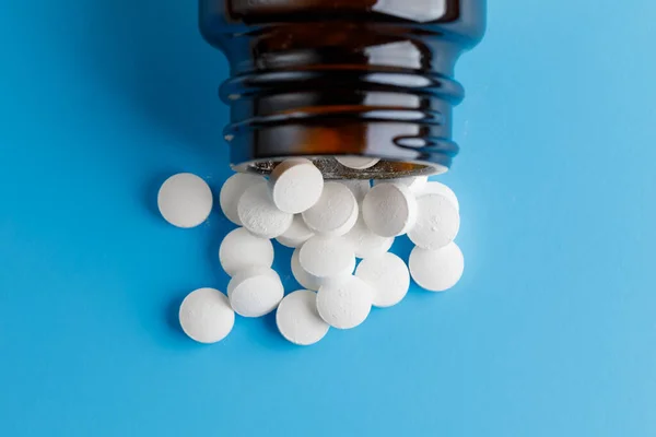 Zinken Tafels Voedingssupplement Pillen Blauwe Achtergrond — Stockfoto