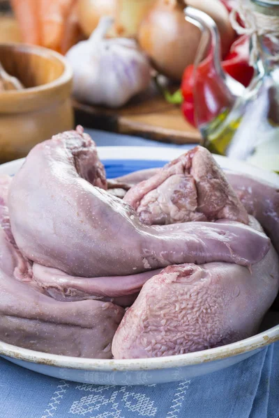 Limbi Porc Crude Proaspete Carne Ingrediente Pentru Gătit — Fotografie, imagine de stoc