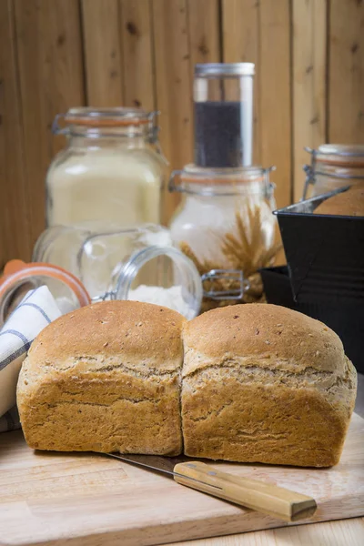 Pain Levain Fait Maison Avec Des Graines Sur Table Boulangerie — Photo