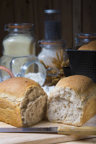 Pain Levain Fait Maison Avec Des Graines Sur Table Boulangerie — Photo