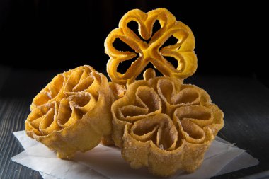 Karnaval çiçekleri geleneksel bir İspanyol tatlısı