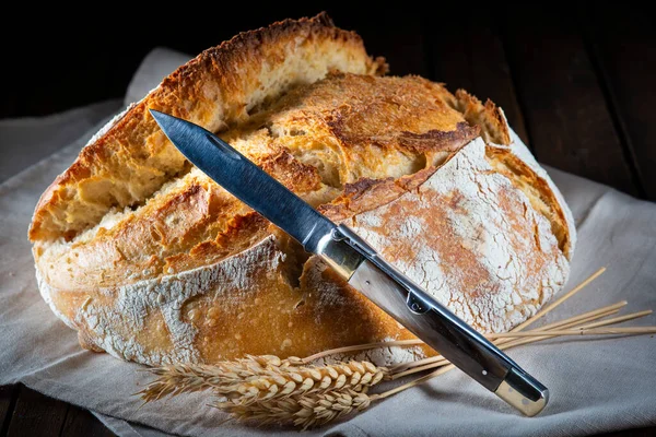 Sourdoug Pane Fatto Casa Sulla Tavola Della Panetteria — Foto Stock