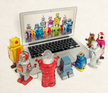 birbirlerine robotlar sohbette izole bir dizüstü bilgisayar 
