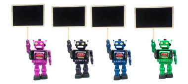 dört protestocu; robotlar üzerinde beyaz 