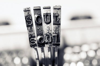 Eski daktilo ile kelime Soul 