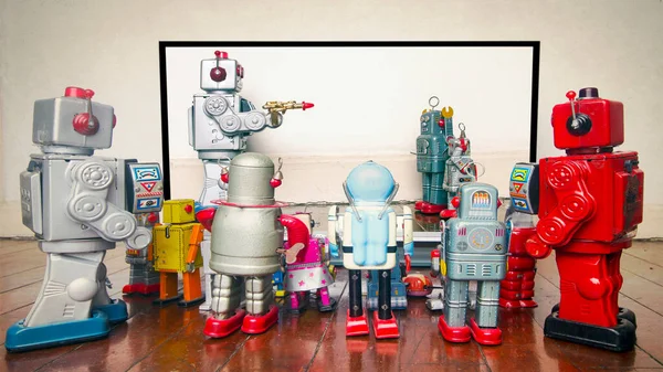 Retro Robots Kijken Naar Het Nieuws Politiegeweld — Stockfoto
