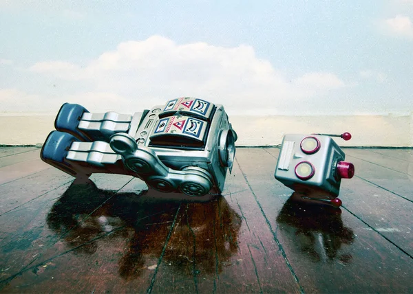 Vintage Bot Elvesztette Fejét Egy Régi Padló Visszaverődés — Stock Fotó