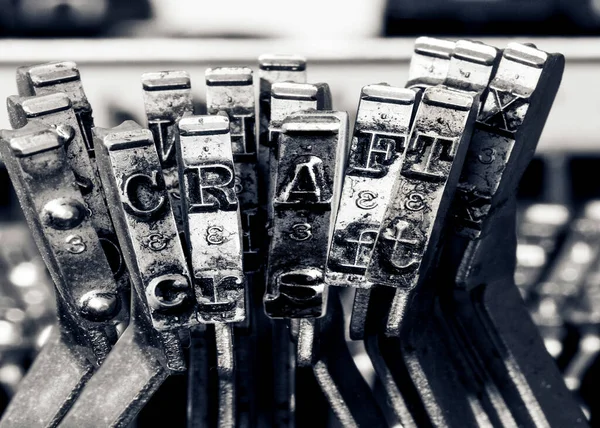 Слово Craft Старими Ключами Друкарської Машинки Монохромний — стокове фото