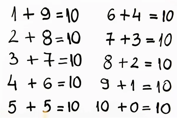 Mathématiques Équation Simple Sur Blanc Image — Photo