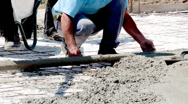 Yeni Bir Evin Katında Betonlama Görüntü — Stok fotoğraf