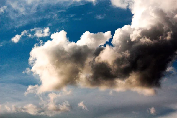 Nubes Tormentosas Dramáticas Suelo Bakcground Del Cielo Imagen —  Fotos de Stock