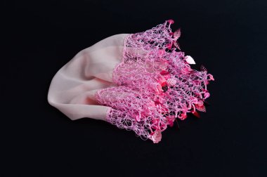 El yapımı mendil Türk düğününde dans etmek için kullanılan