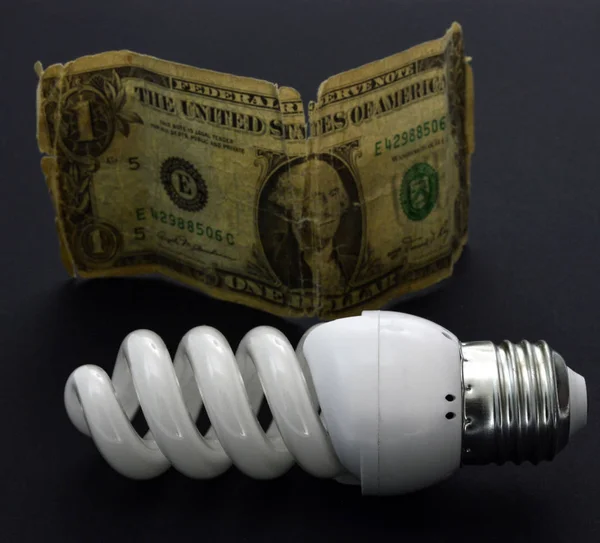 Энергосберегающие Новые Лампочки Черном Фоне — стоковое фото