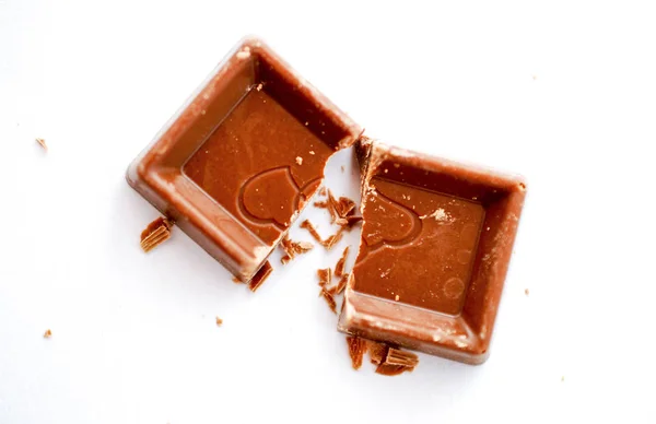 Dividido Pequeno Chocolate Com Corações Mage — Fotografia de Stock