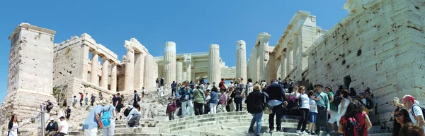 Atina, Yunanistan - 5 Mayıs 2019: Atina Akropolis üzerinde bir Yunan simge nin panoramik görünümü, Yunanistan. — Stok fotoğraf