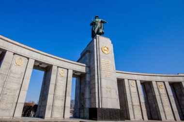 Sovyet savaş anıtı. Birkaç savaş anıtların'da Berlin'de biridir