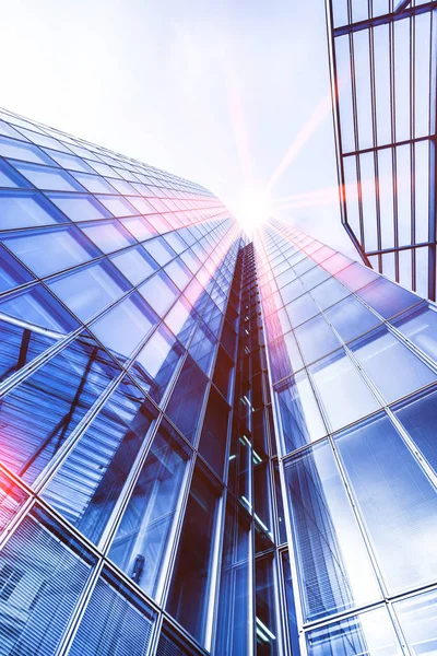 スチール ブルー ガラス高層高層ビルを建築物 — ストック写真