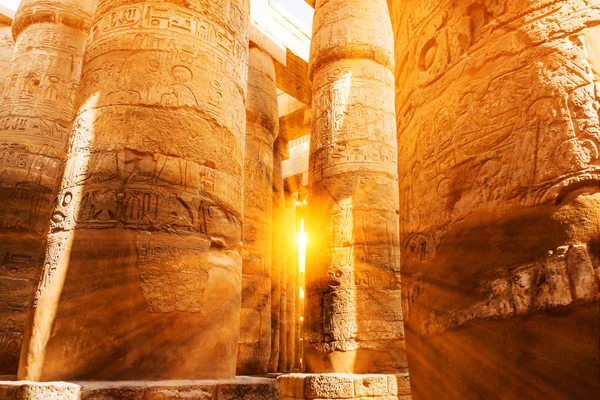 Piaskowcowa Kolumna Egipcie Kolumny Hieroglifach — Zdjęcie stockowe