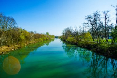 Petushok Goryachiy Kluch, Krasnodar bölgesi, Rusya Psekups Nehri'nin Riverside'da