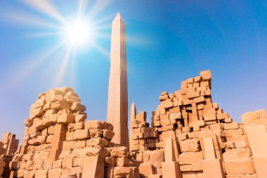 Mısır, Luksor Dikilitaşı arka plan