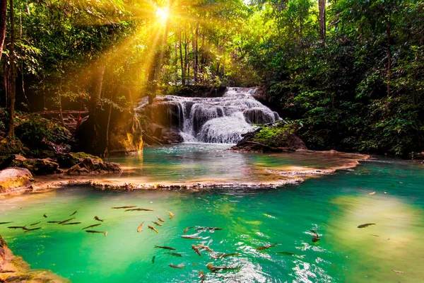 Cascada Erawan Kanchanaburi Thailanda — Fotografie, imagine de stoc