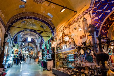 Istanbul, Türkiye - 10 Temmuz 2017: Kapalıçarşı, Istanbul, Türkiye. Dünyanın en büyük ve en eski kapalı piyasalar biridir