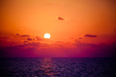 gün batımı ve deniz x