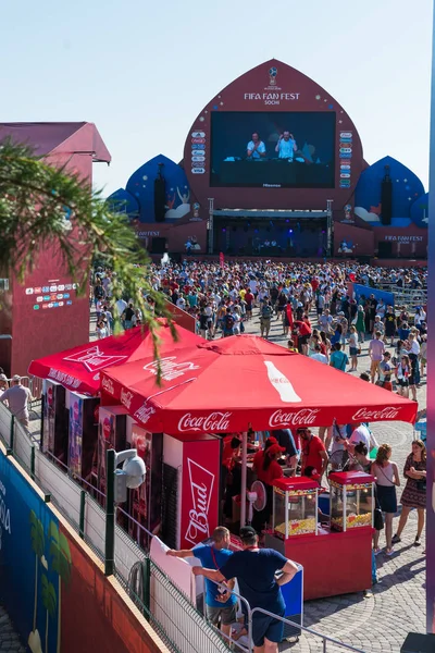 Sochi Rusia Junio 2018 Aficionados Fútbol Plaza Sochi Durante Copa — Foto de Stock