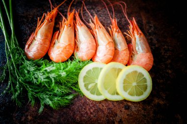 karides sebze ve limon ile