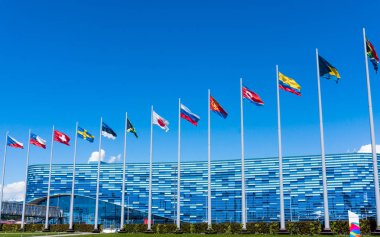 Soçi, Rusya - 16 Mayıs 2016. Olympic Park. Ülke bayrakları