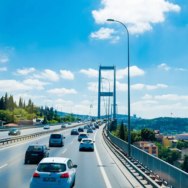 Istanbul Turchia Luglio 2017 Traffico Sul Ponte Sul Bosforo Ponte — Foto Stock