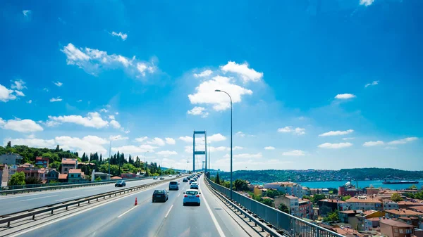 Istanbul Turkey Июля 2017 Года Traffic Bosphorus Bridge Мост Через — стоковое фото